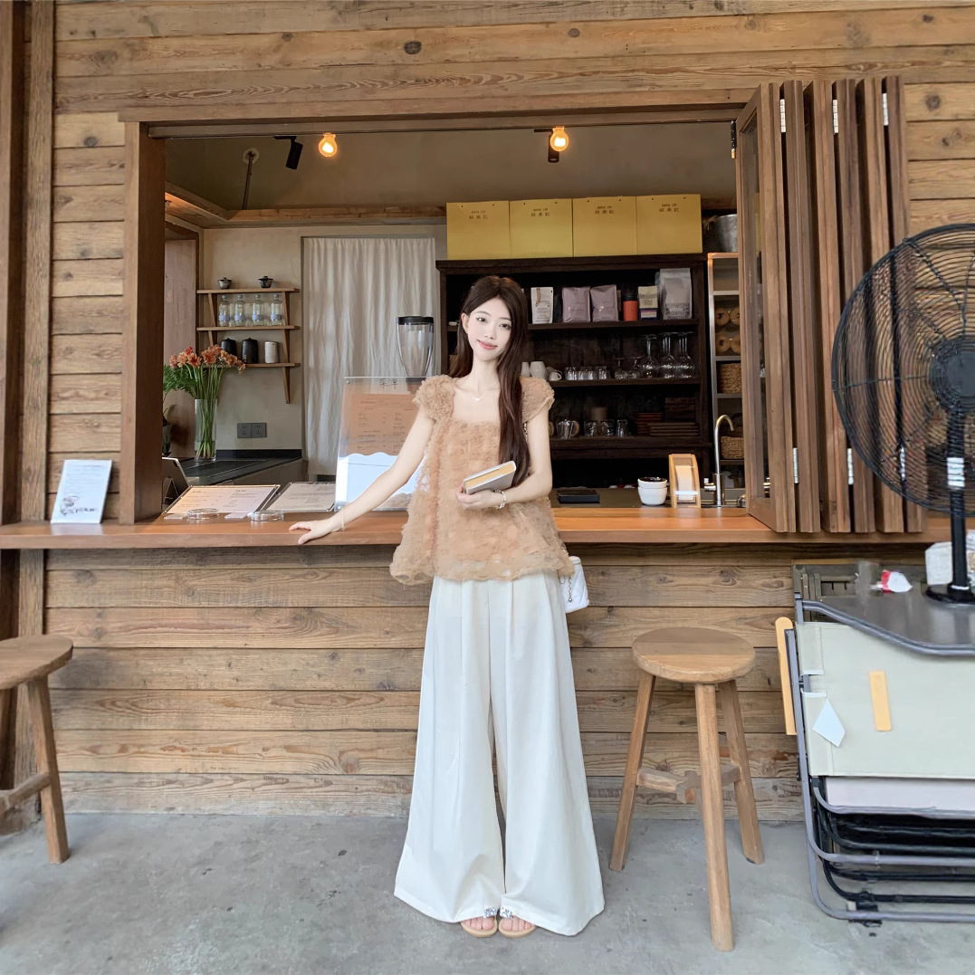 IA698G6P3TG_0.jpg
